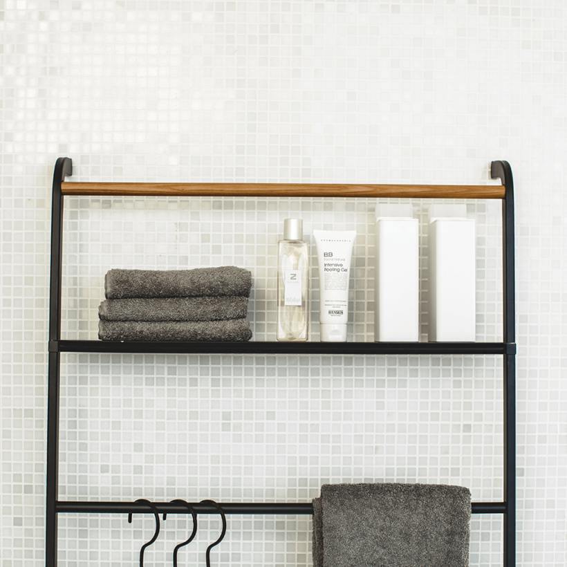 Redel rätikuhoidja riiuliga musta värvi Artifex Living e-pood