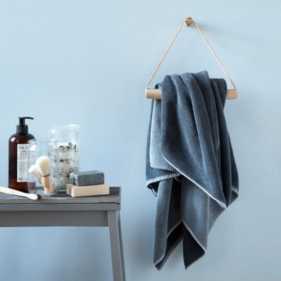 Rätikuhoidja käterätiku nagi seinale naturaalne nahk ja puit