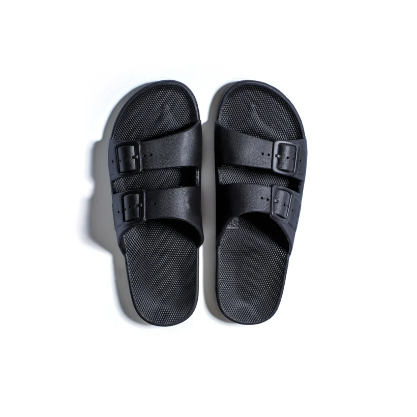 Veekindlad sandaalid kaubamärgilt Freedom Moses musta värvi